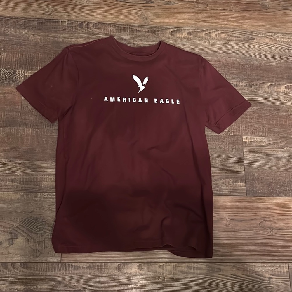 American Eagle tee shirt